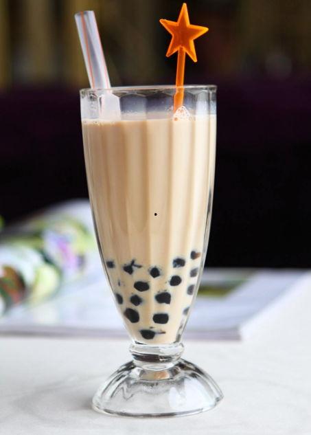 手里的奶茶吃瓜,揭秘网红奶茶背后的故事