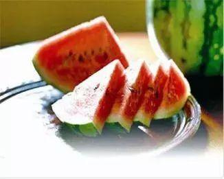 每日会吃瓜,揭秘娱乐圈新鲜事