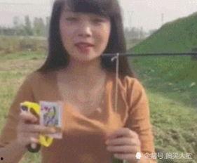 搞笑动作吃瓜图片,带你领略欢乐瞬间